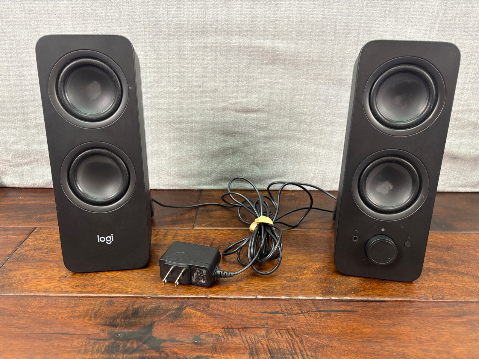 Logitech Z207 Bluetooth Computer Speakers