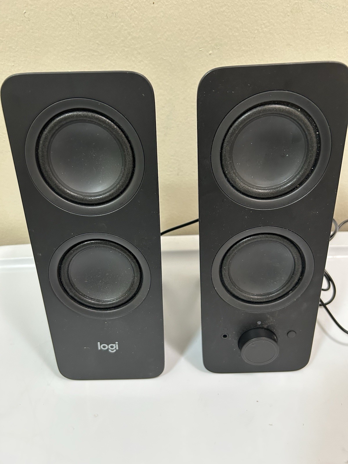 Logitech Z207 Bluetooth Computer Speakers